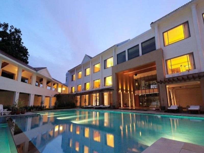 Club Mahindra Kensville Golf Resort Ahmedabad Bagian luar foto